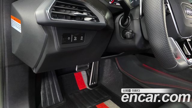 Audi RS e-tron GT 2023 — photo 30