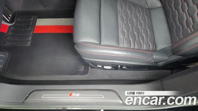 Audi RS e-tron GT 2023 — photo 31