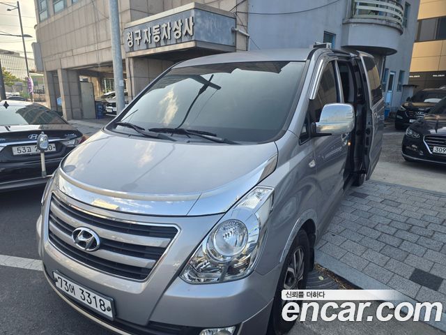 Hyundai Starex 2017 — photo 2