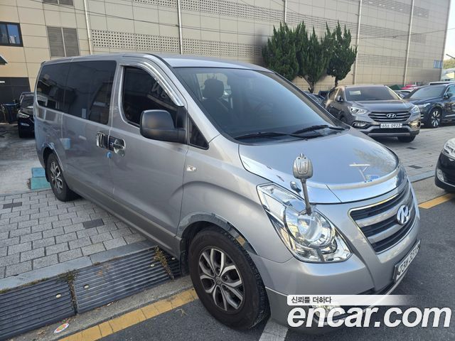 Hyundai Starex 2017 — photo 3