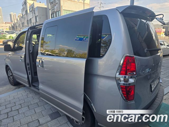 Hyundai Starex 2017 — photo 6