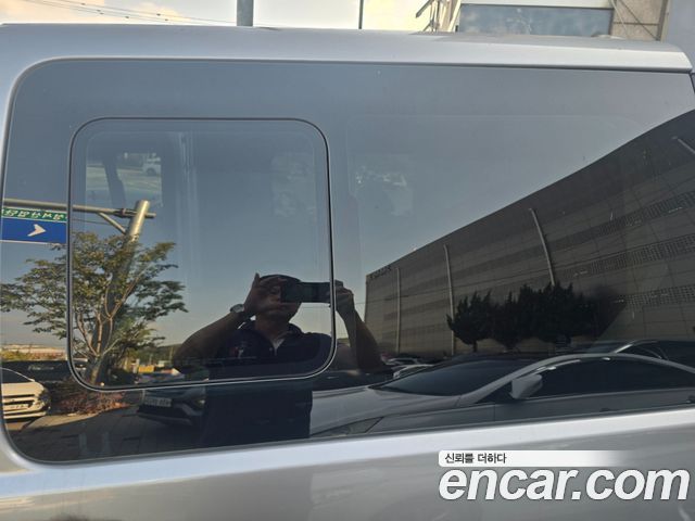 Hyundai Starex 2017 — photo 20