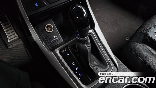 Hyundai AVANTE 2014 — photo 12