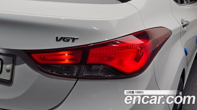 Hyundai AVANTE 2014 — photo 9