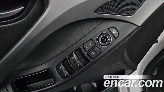 Hyundai AVANTE 2014 — photo 29
