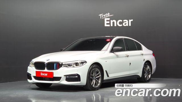 BMW 5-Series 2018 — photo 1