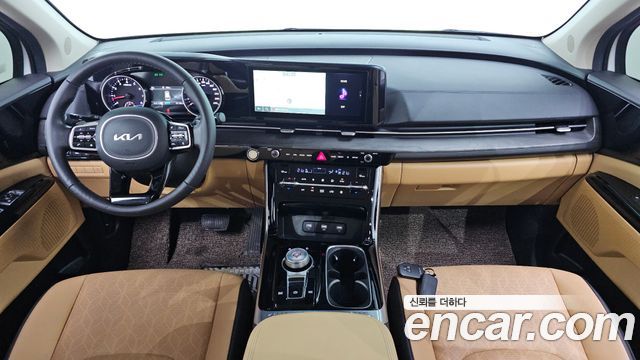 Kia Canival 2023 — photo 10