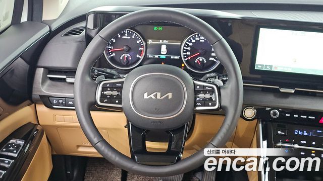Kia Canival 2023 — photo 19