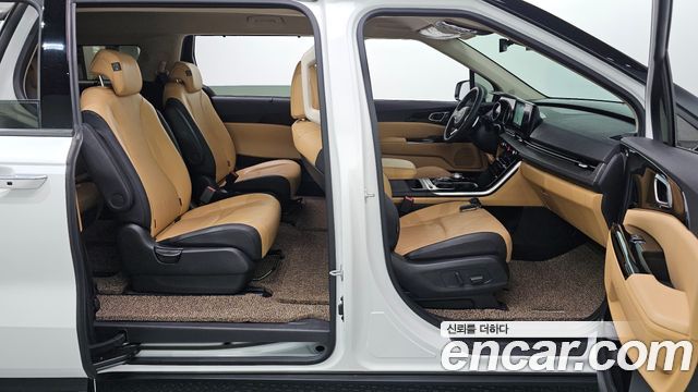 Kia Canival 2023 — photo 23