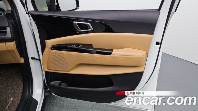 Kia Canival 2023 — photo 15