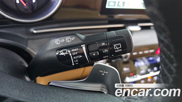 Kia Canival 2023 — photo 27