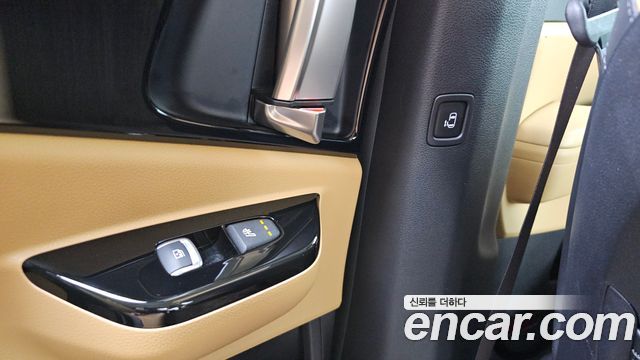 Kia Canival 2023 — photo 29
