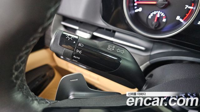 Kia Canival 2023 — photo 30