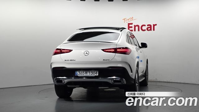Mercedes-Benz GLE-Class 2026 — photo 4