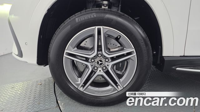 Mercedes-Benz GLE-Class 2026 — photo 5