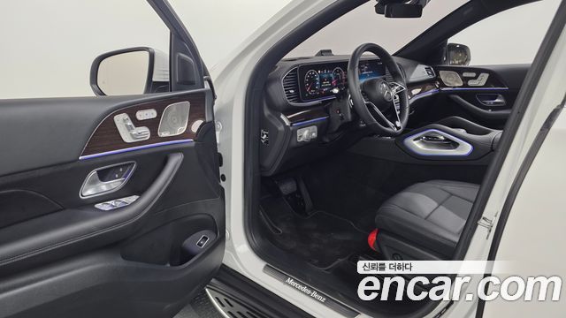 Mercedes-Benz GLE-Class 2026 — photo 10