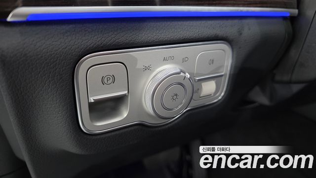 Mercedes-Benz GLE-Class 2026 — photo 14