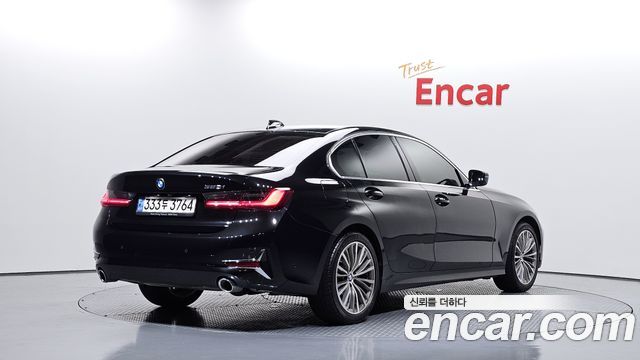 BMW 3-Series 2022 — photo 2
