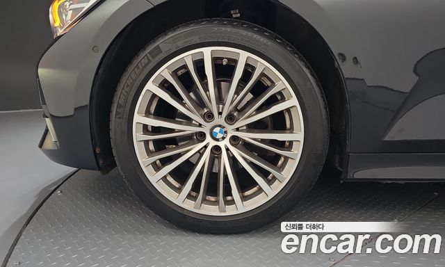 BMW 3-Series 2022 — photo 5