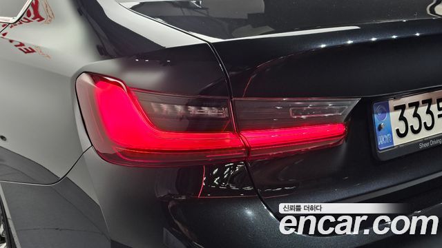 BMW 3-Series 2022 — photo 9