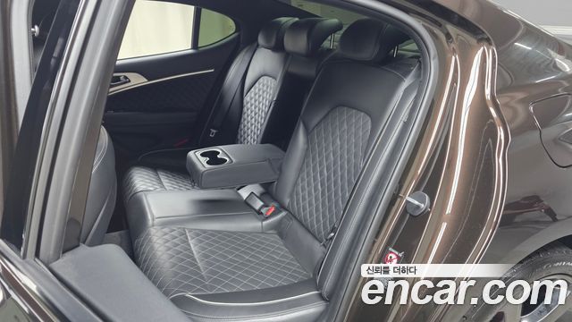 Genesis G70 2018 — photo 18