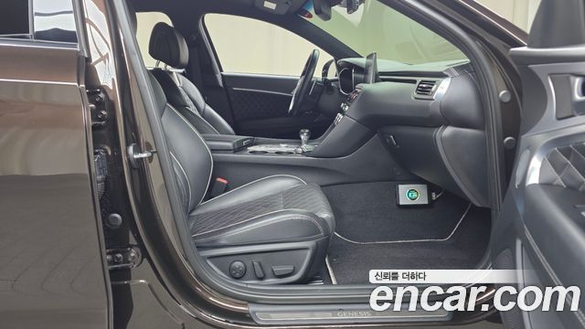 Genesis G70 2018 — photo 16