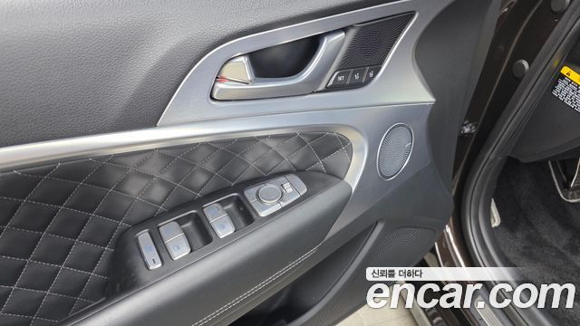 Genesis G70 2018 — photo 27