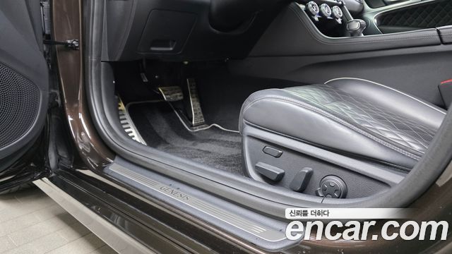 Genesis G70 2018 — photo 31