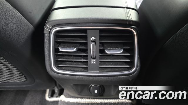 Genesis G70 2018 — photo 32