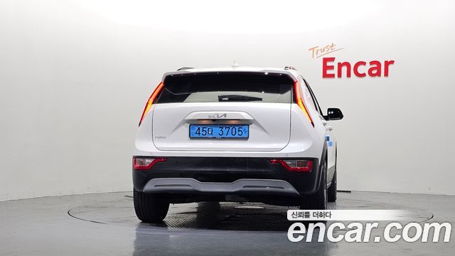 Kia Niro 2023 — photo 4