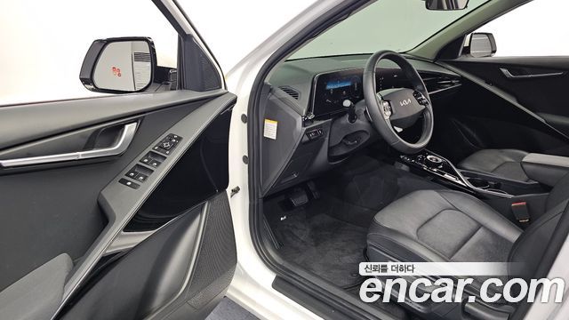 Kia Niro 2023 — photo 13