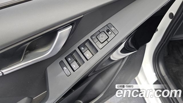 Kia Niro 2023 — photo 19