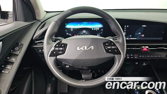 Kia Niro 2023 — photo 21