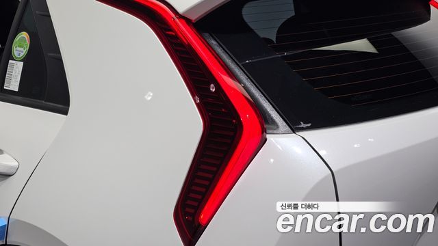 Kia Niro 2023 — photo 9