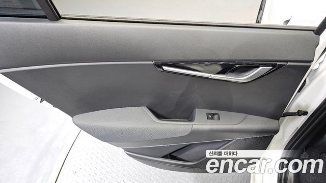 Kia Niro 2023 — photo 15