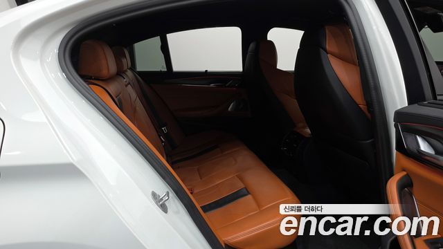 BMW M5 2023 — photo 17