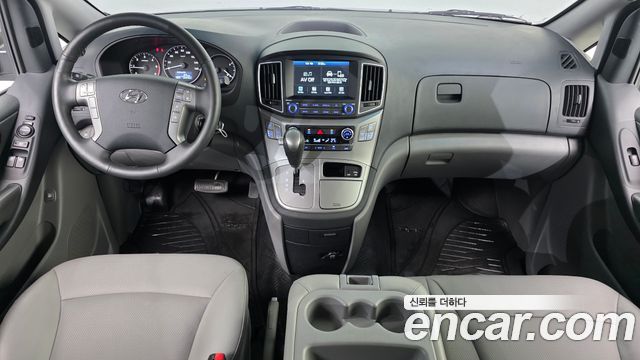 Hyundai Starex 2021 — photo 10