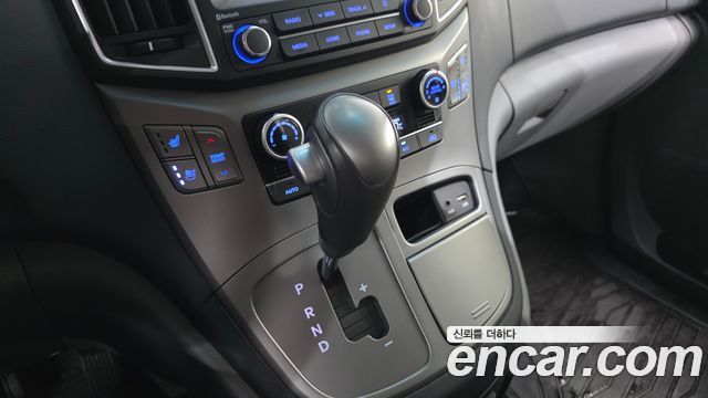 Hyundai Starex 2021 — photo 12