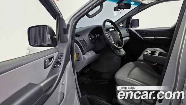 Hyundai Starex 2021 — photo 17