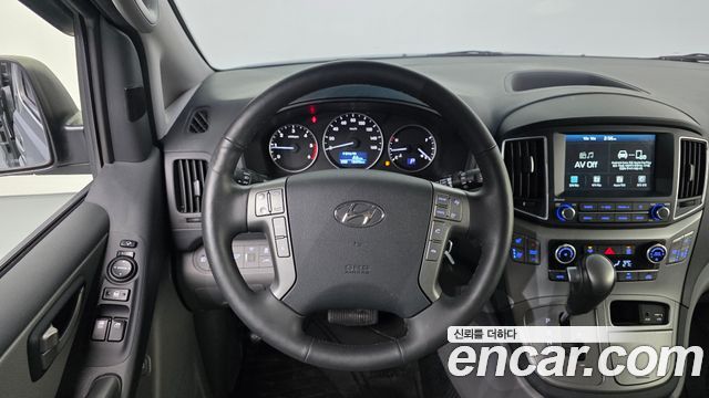 Hyundai Starex 2021 — photo 20