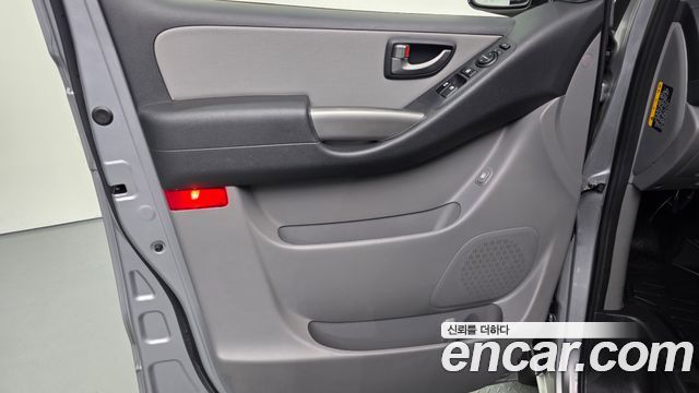Hyundai Starex 2021 — photo 15