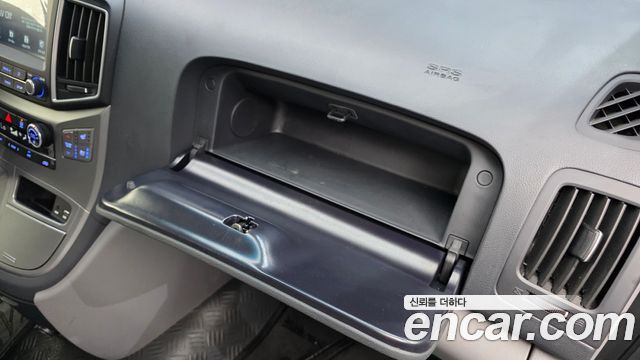 Hyundai Starex 2021 — photo 28