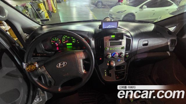 Hyundai Starex 2016 — photo 10
