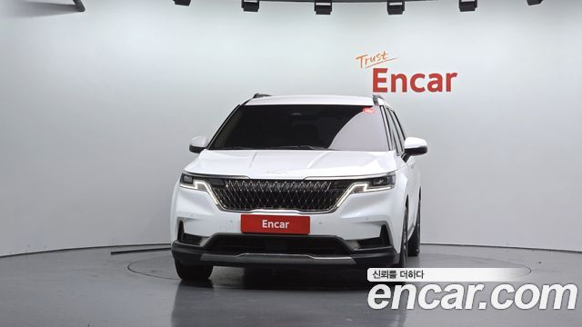 Kia Canival 2023 — photo 3
