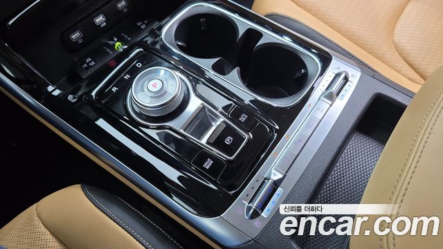Kia Canival 2023 — photo 12
