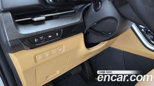 Kia Canival 2023 — photo 24