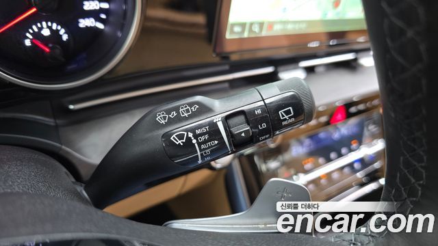 Kia Canival 2023 — photo 26