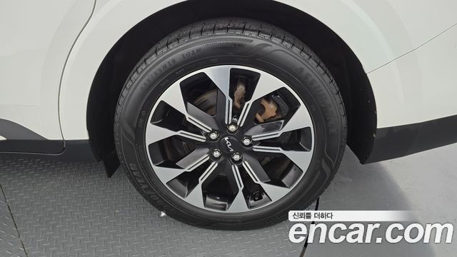 Kia Canival 2023 — photo 7