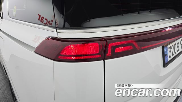 Kia Canival 2023 — photo 9