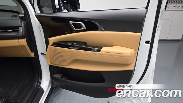 Kia Canival 2023 — photo 15